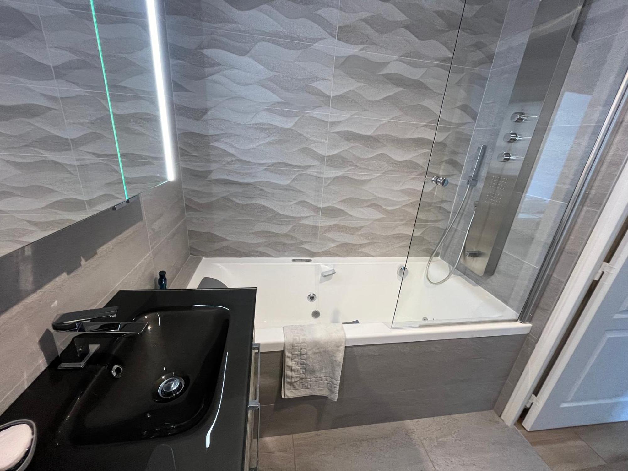 Appartement Entierement Equipe Charbonnières-les-Bains Εξωτερικό φωτογραφία